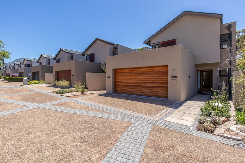 3 Bedroom Property for Sale in Stonehurst Mountain Estate Western Cape